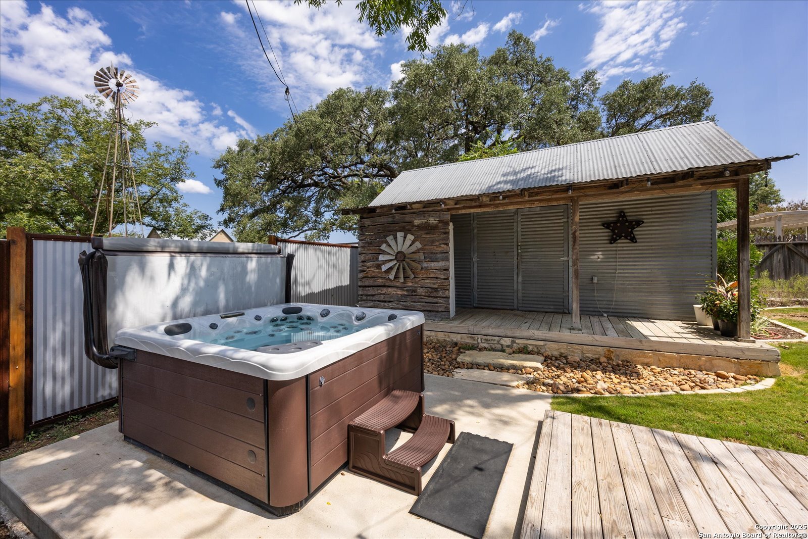 main property photo 39