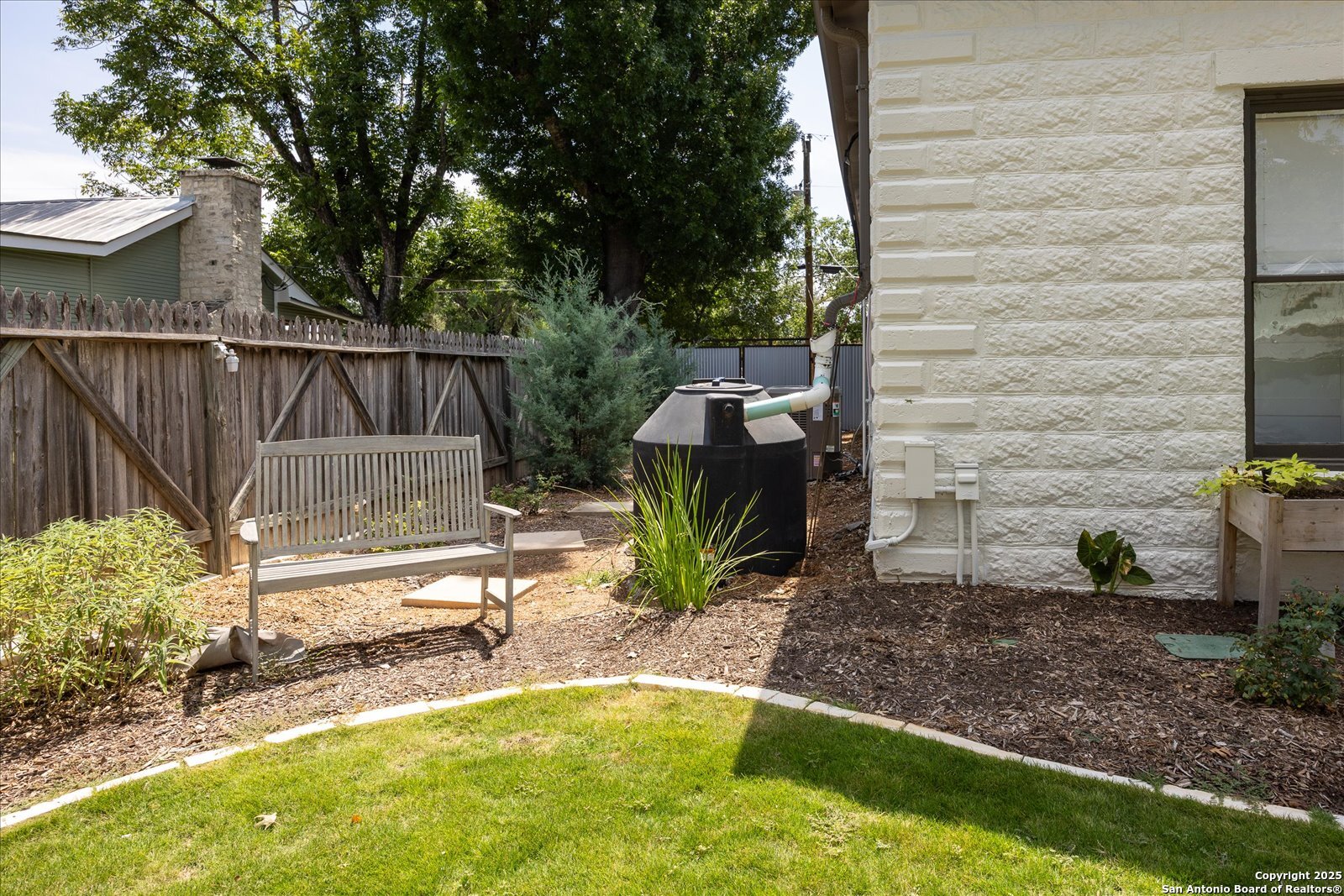 main property photo 44