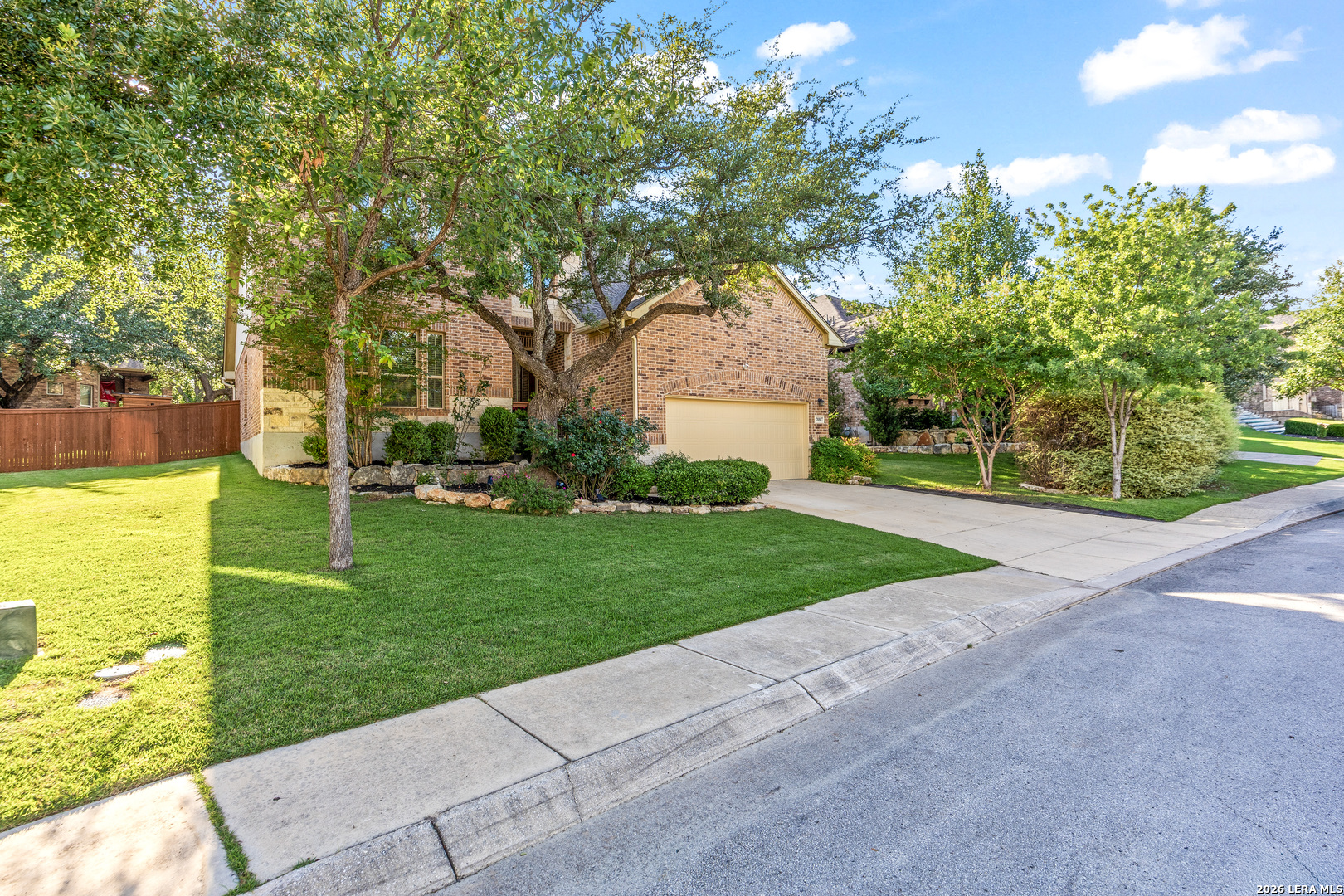 main property photo 17