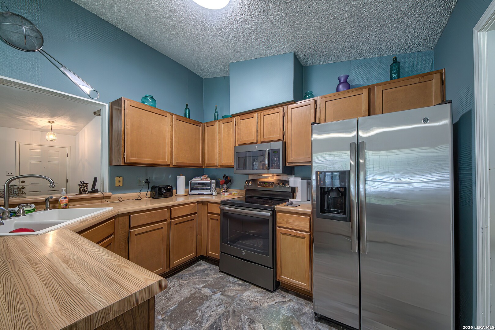 main property photo 14