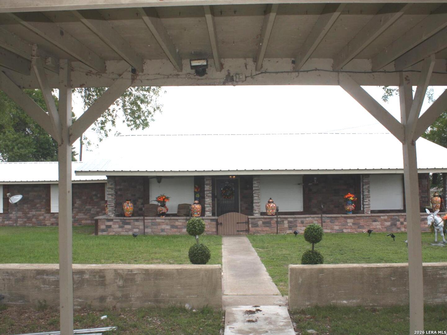 main property photo 12