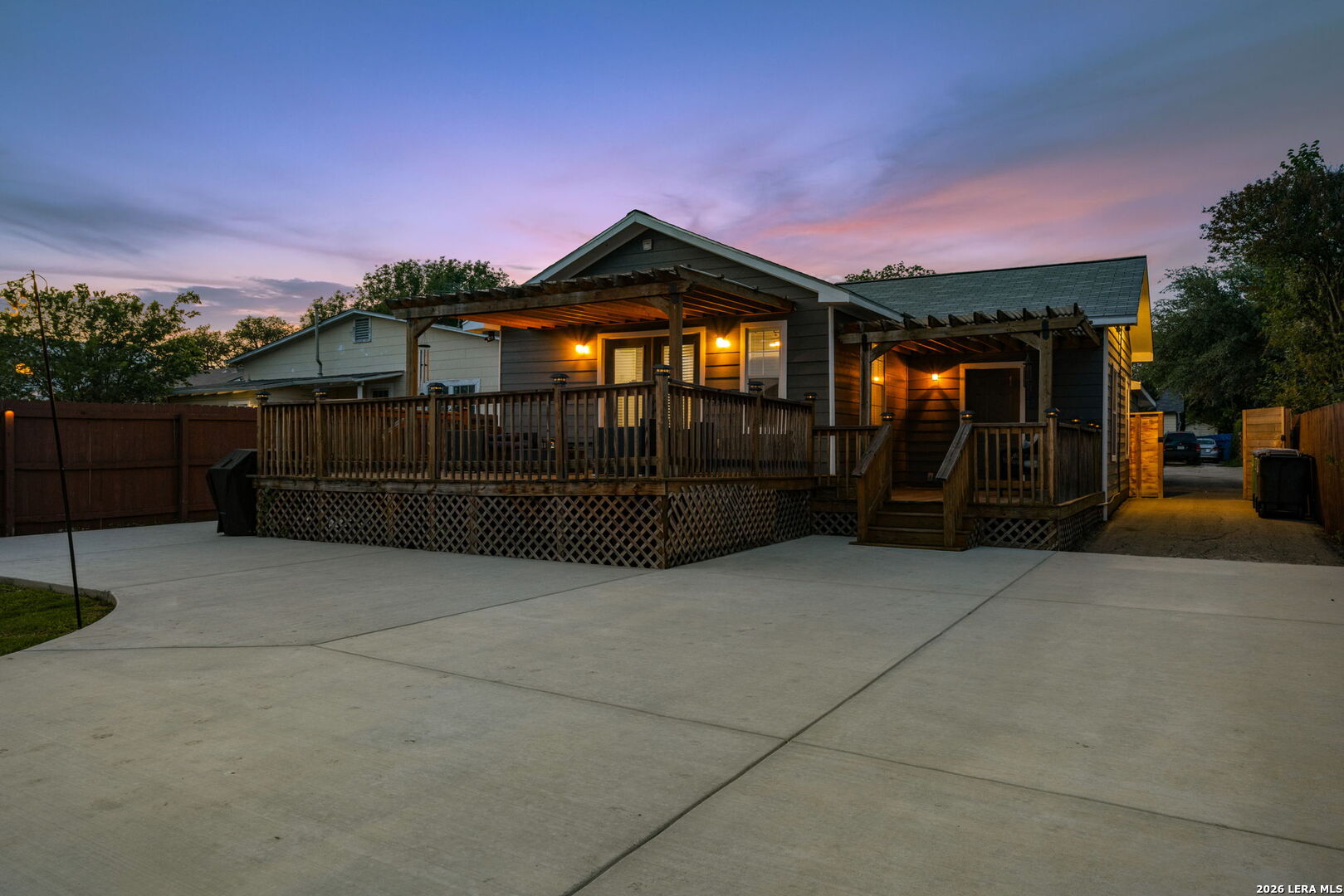 main property photo 34