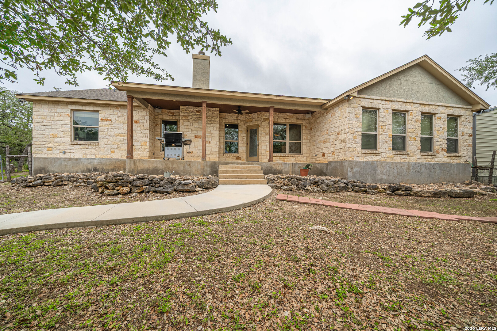 main property photo 34