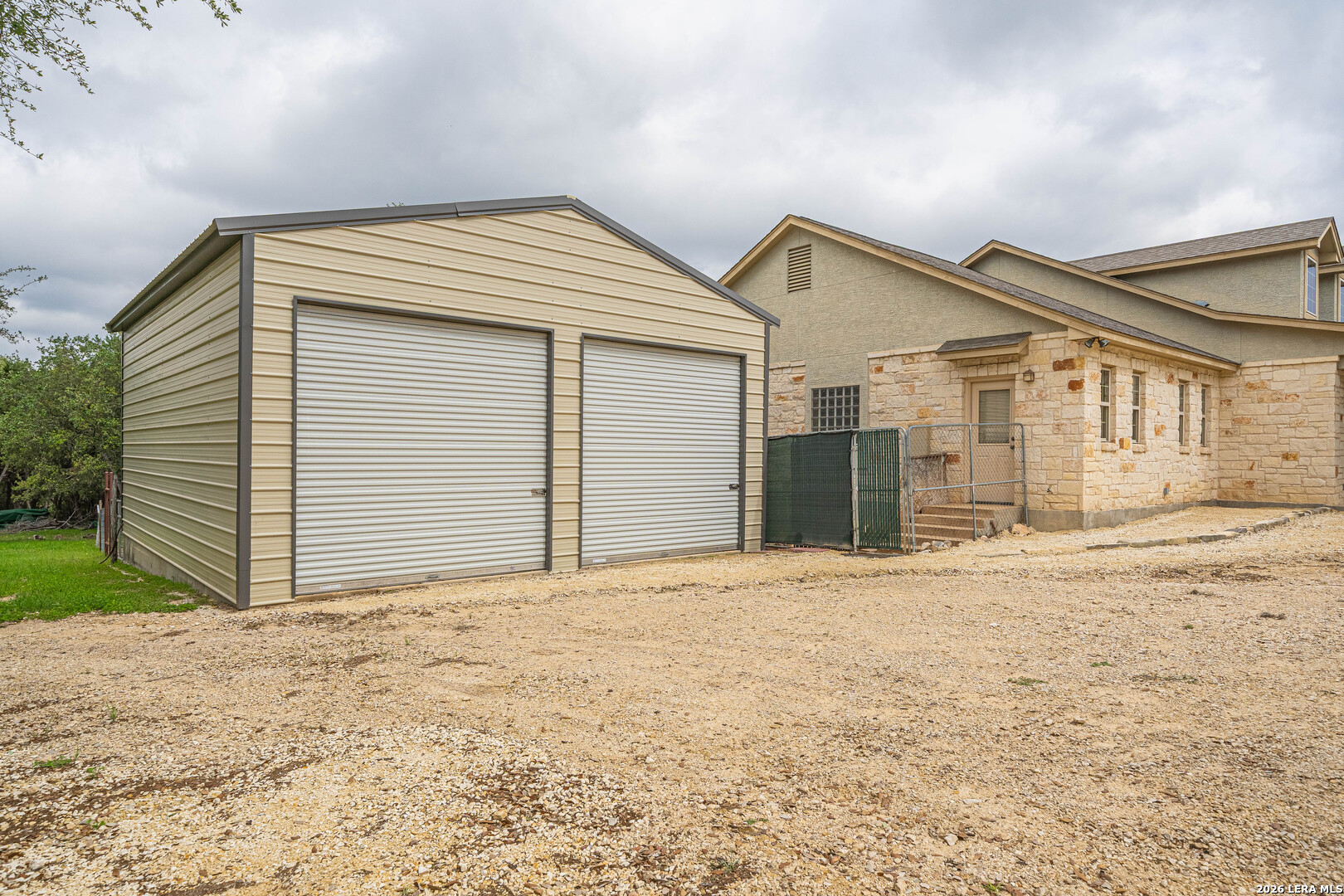 main property photo 36
