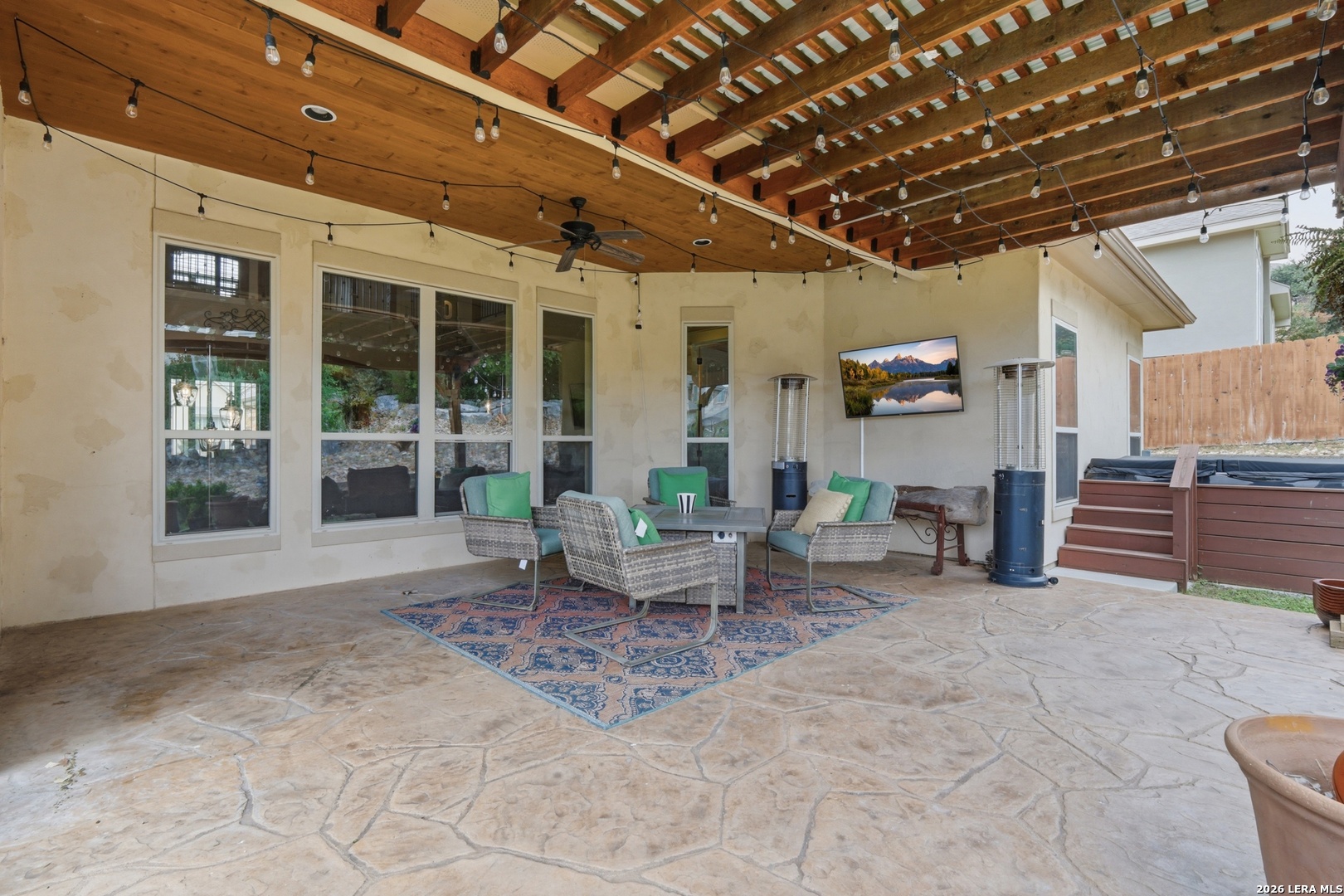 main property photo 33