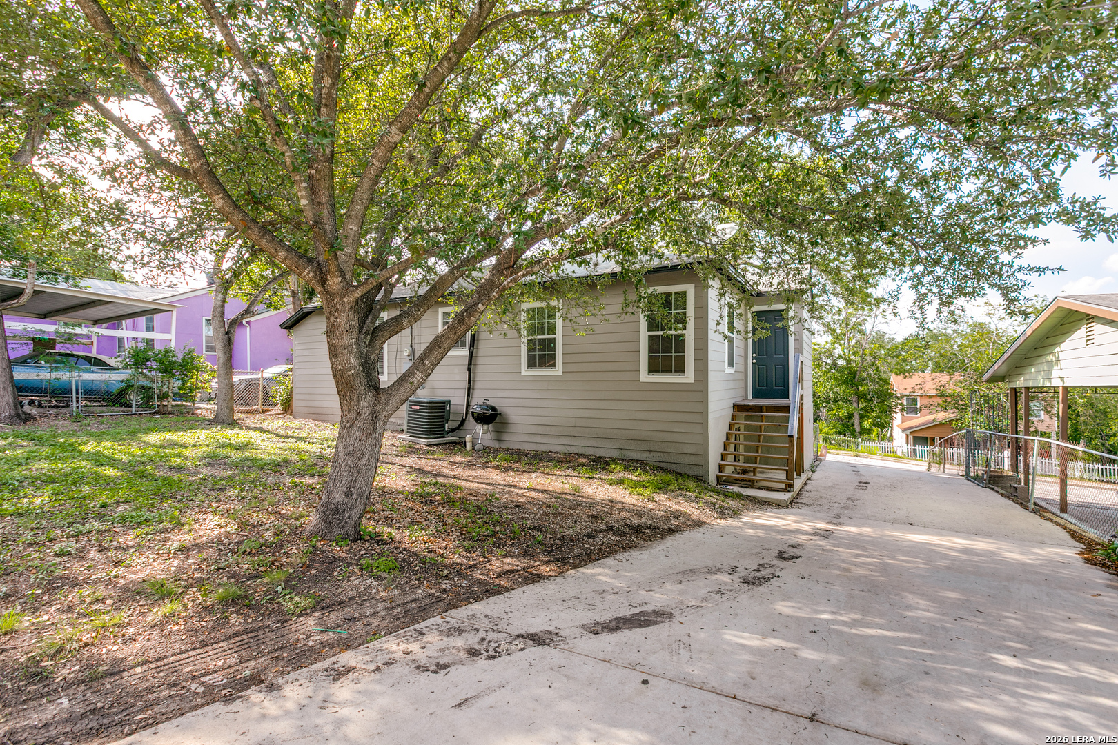 main property photo 11