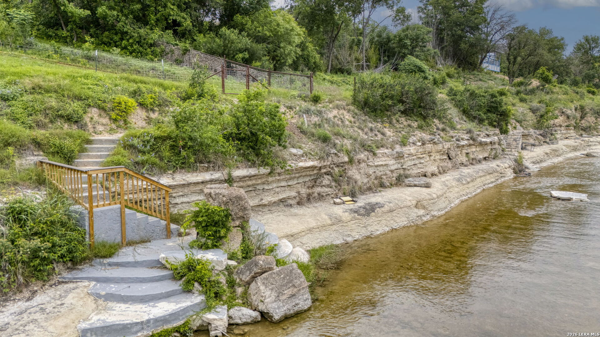 main property photo 44