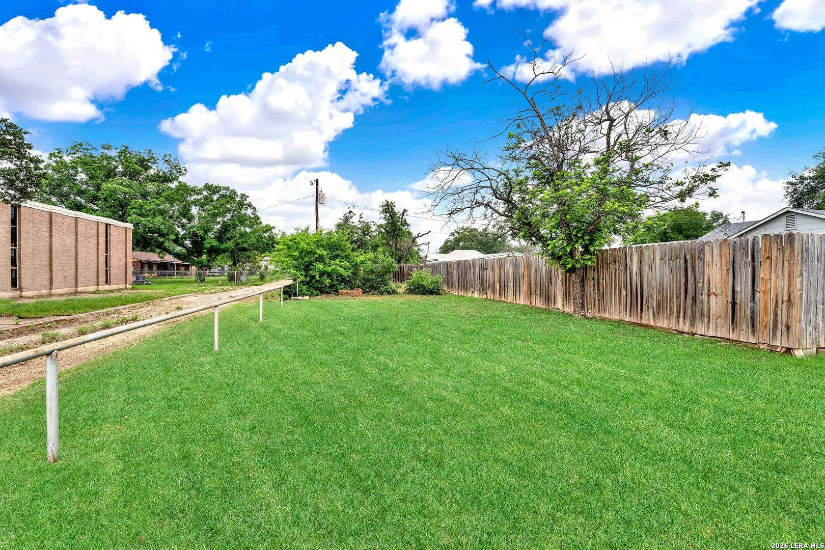 main property photo 42