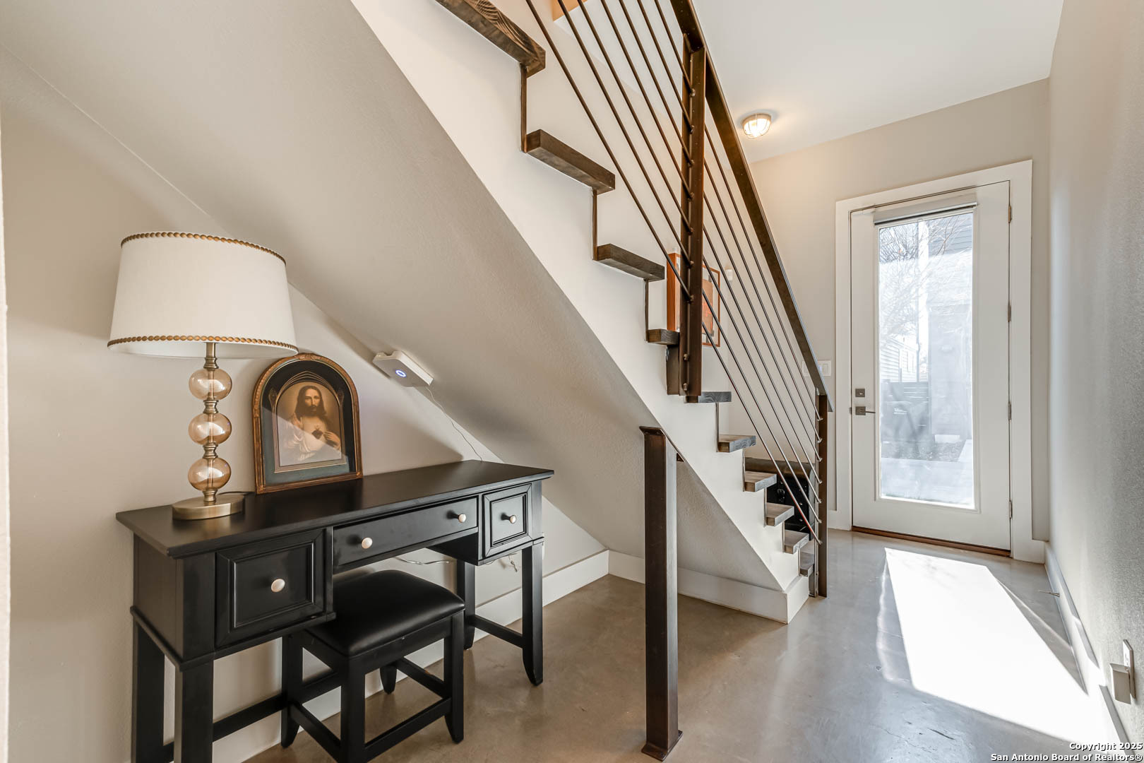 main property photo 14