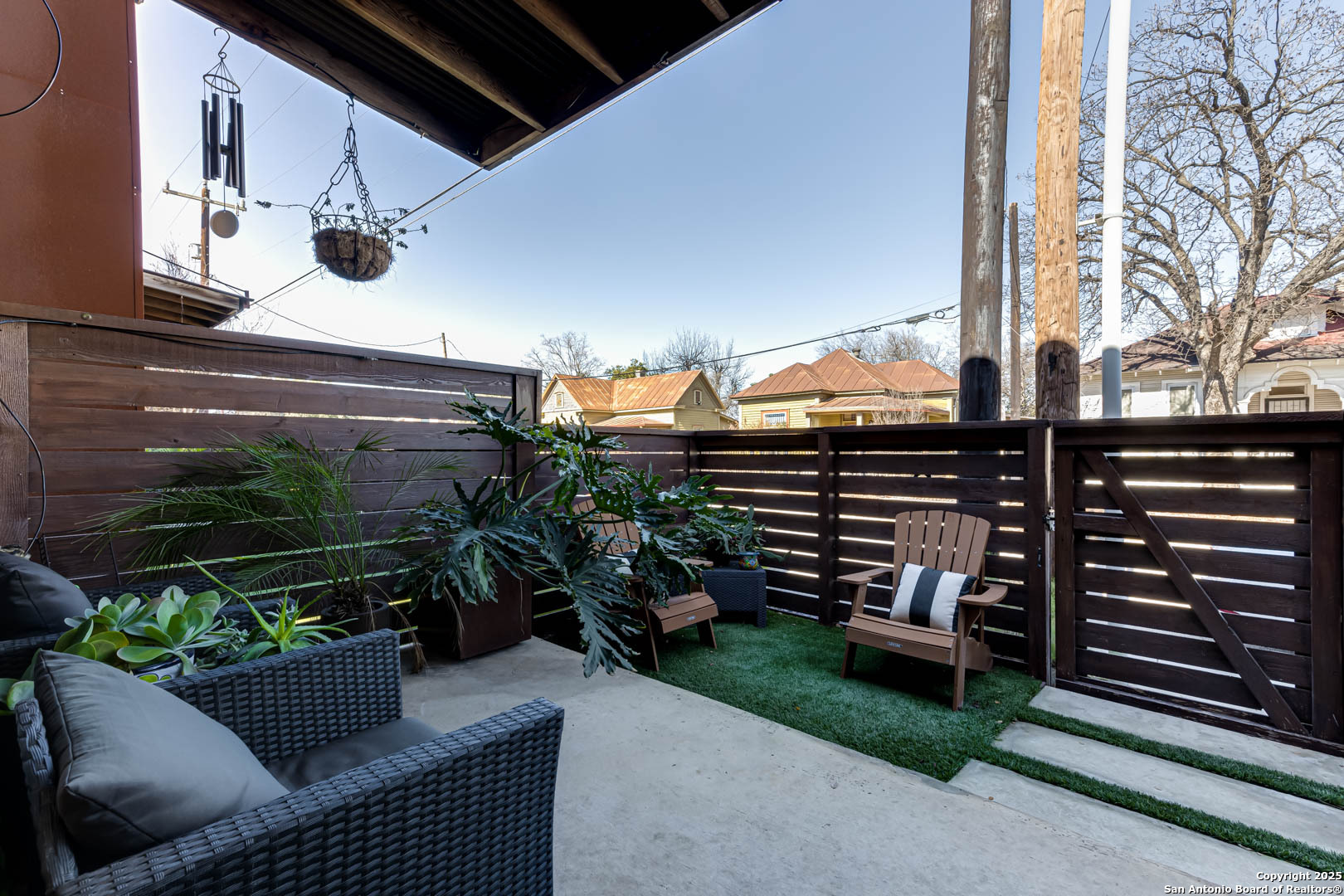 main property photo 27