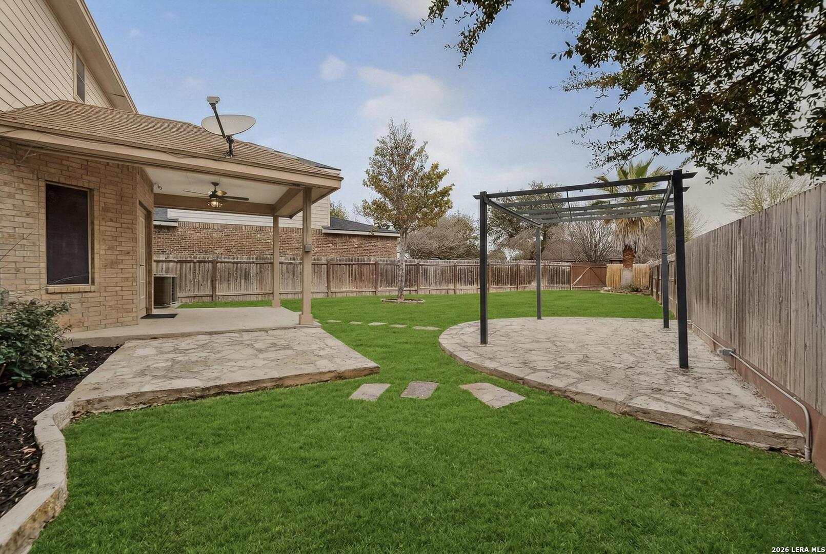 main property photo 32