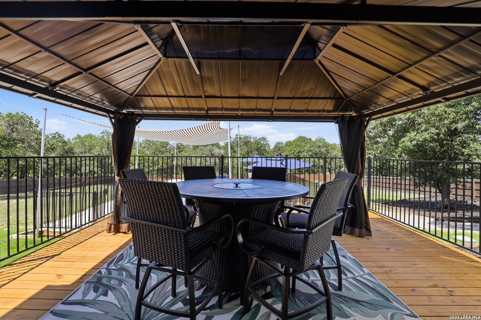 main property photo 31