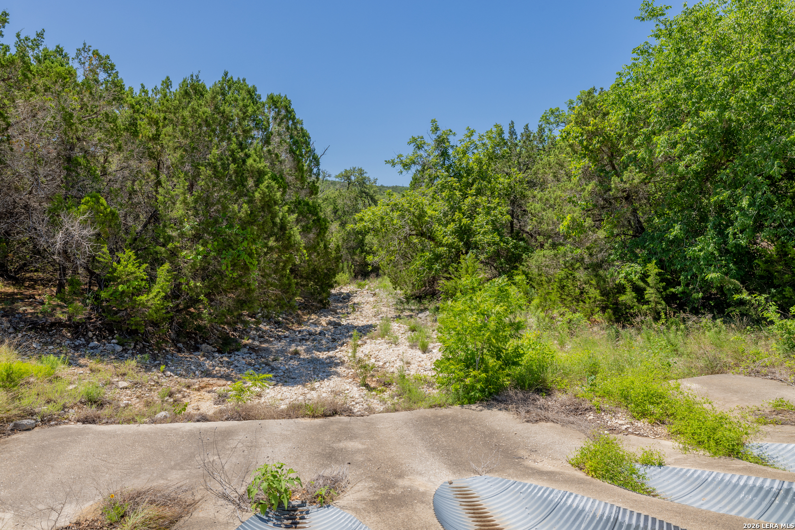 main property photo 25