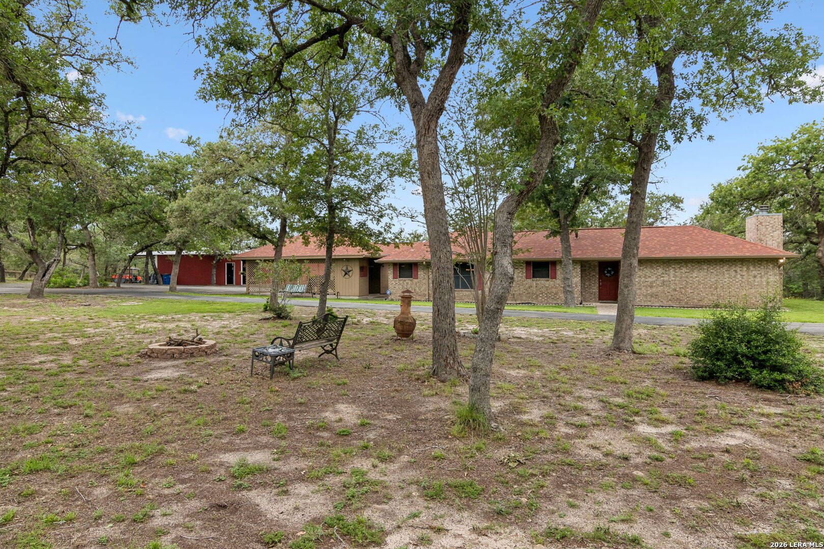main property photo 10