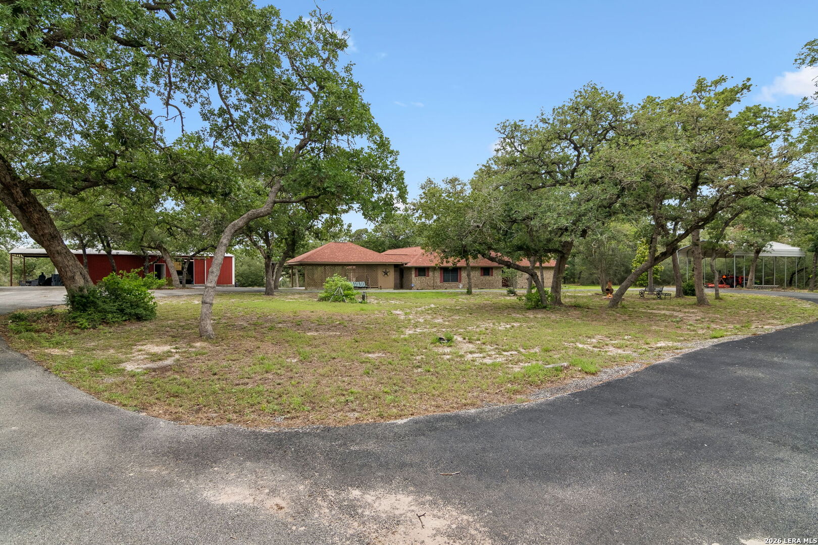 main property photo 16