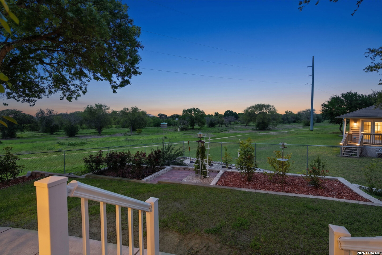 main property photo 9