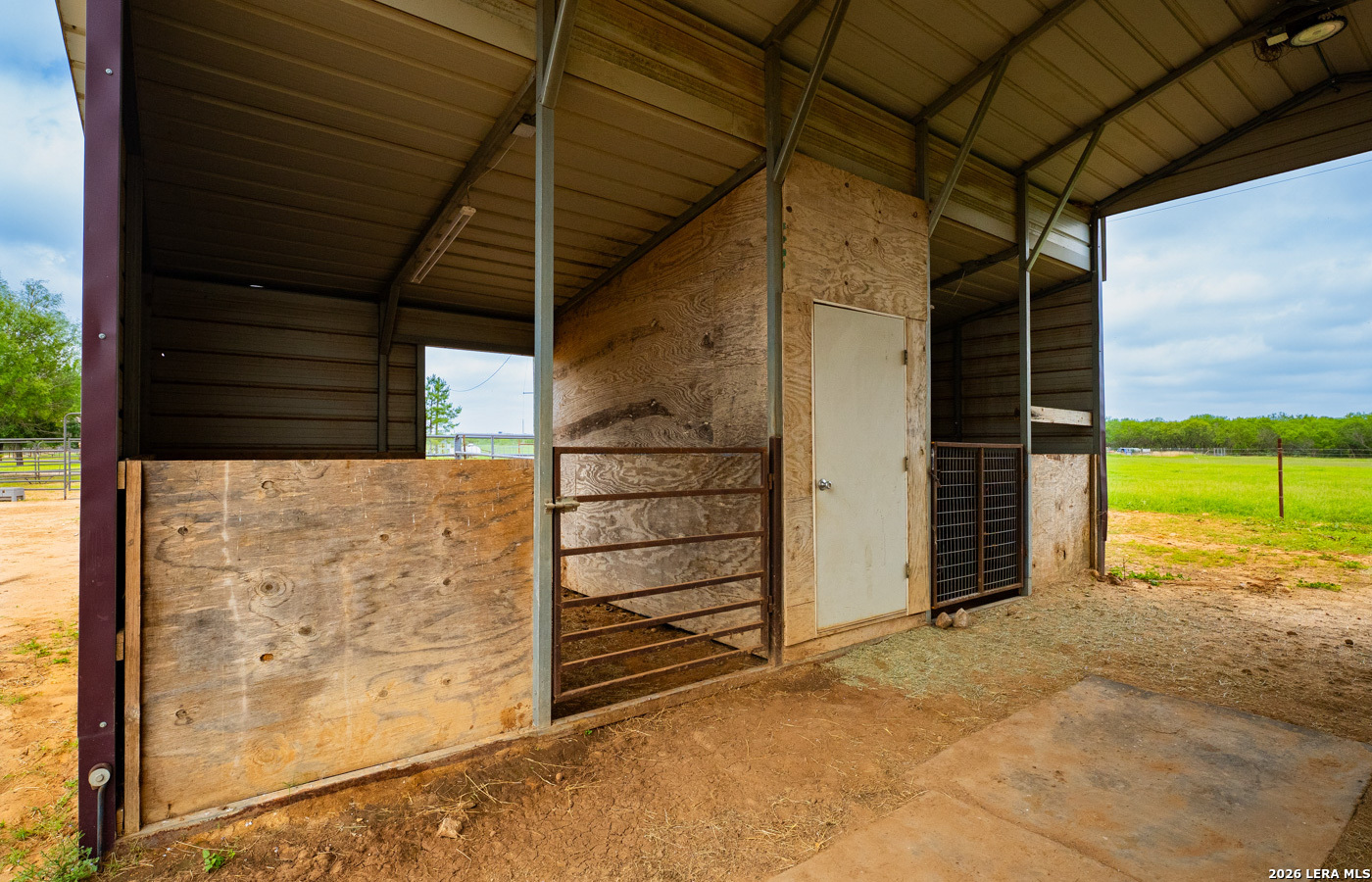 main property photo 18