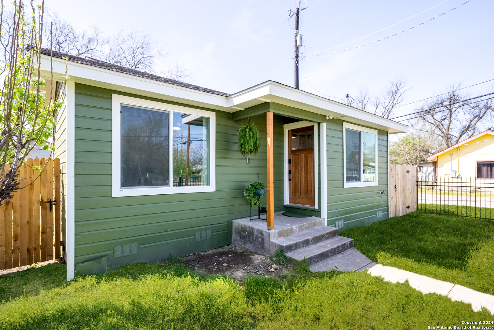 main property photo 36