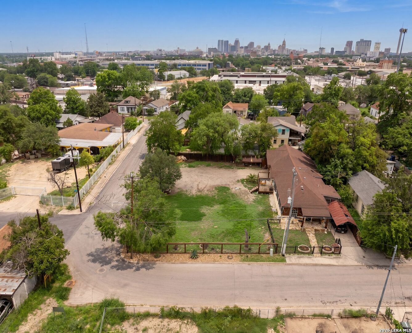 main property photo 9