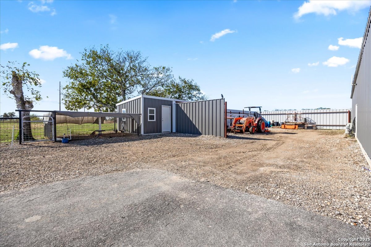 main property photo 10