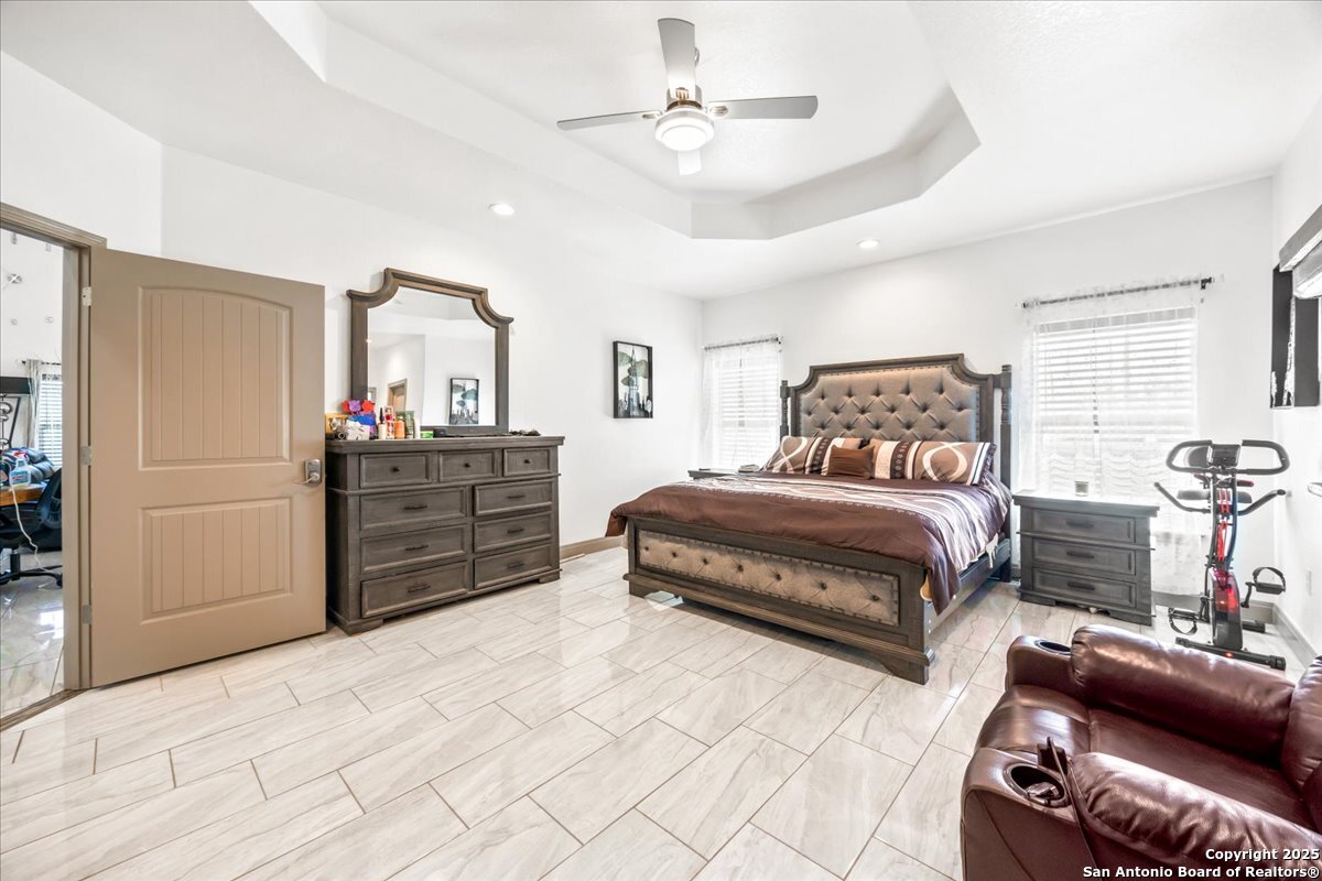 main property photo 25