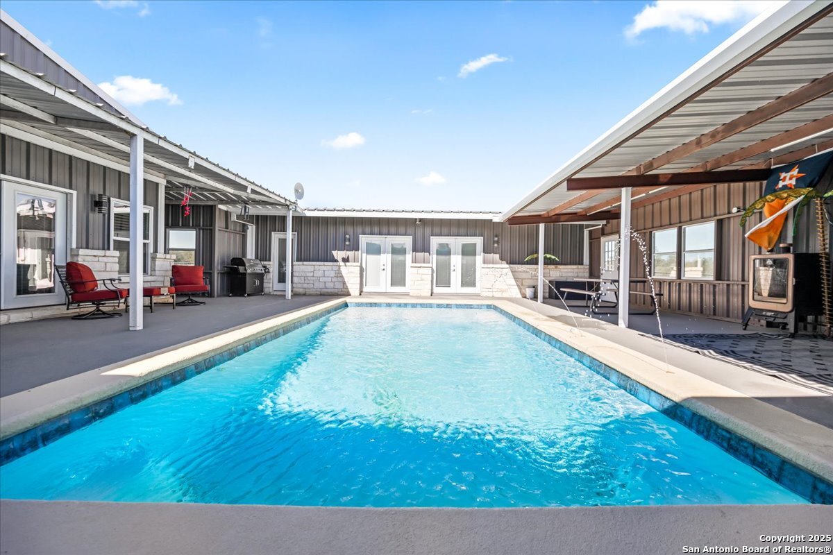 main property photo 41