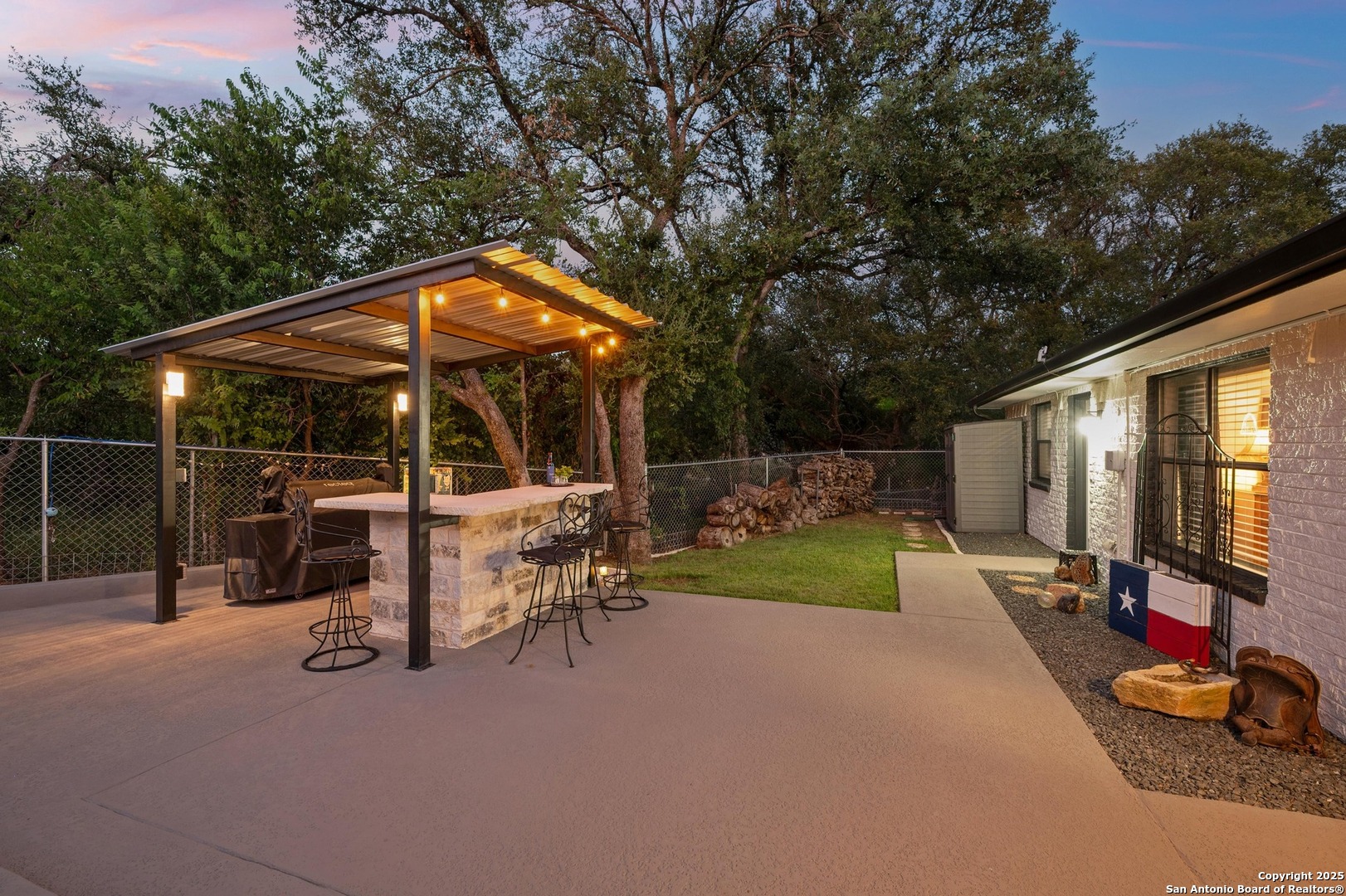 main property photo 47