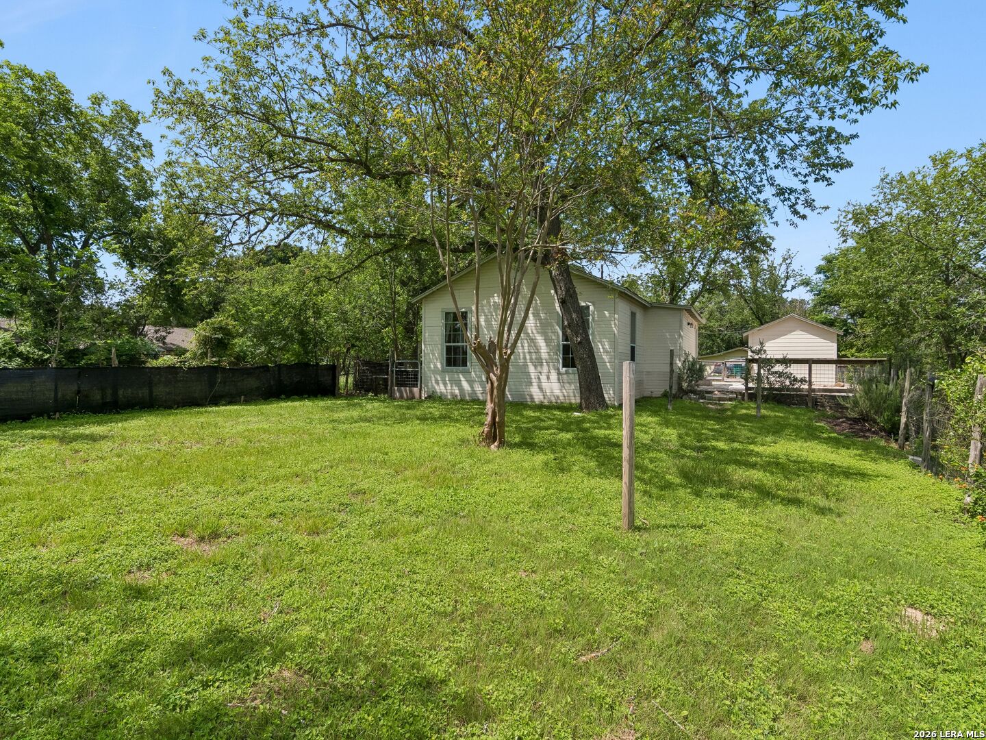 main property photo 23