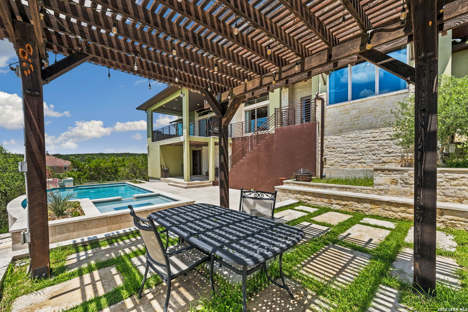 main property photo 37