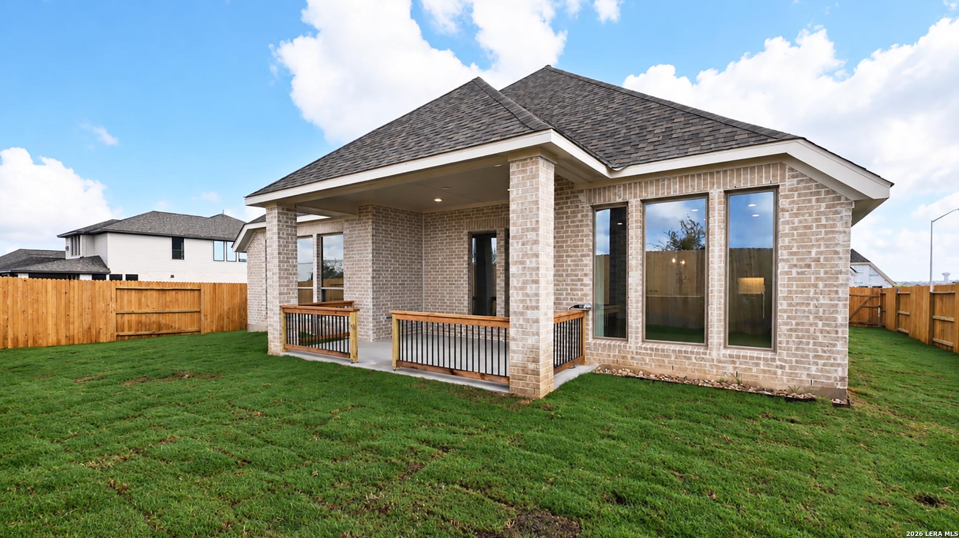 main property photo 23
