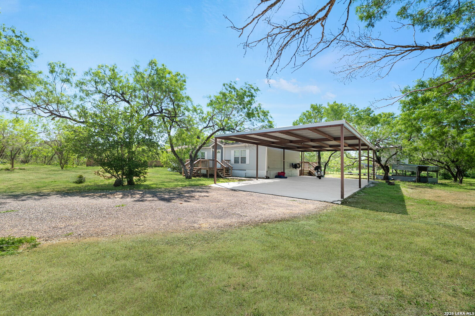main property photo 4