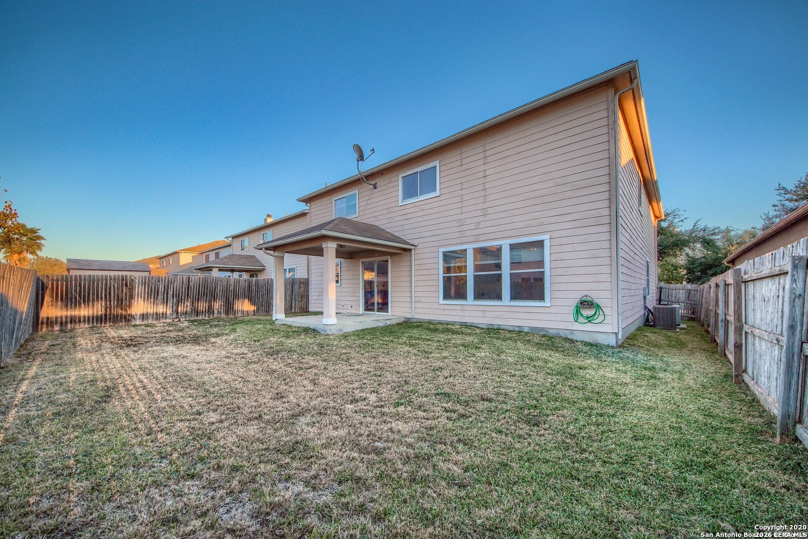 main property photo 33