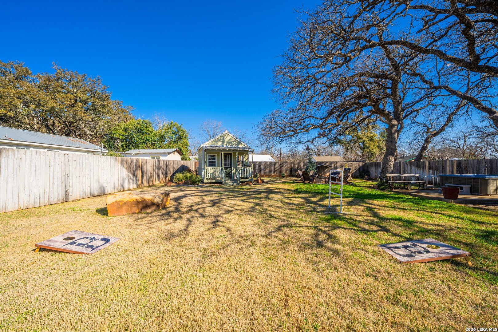 main property photo 23