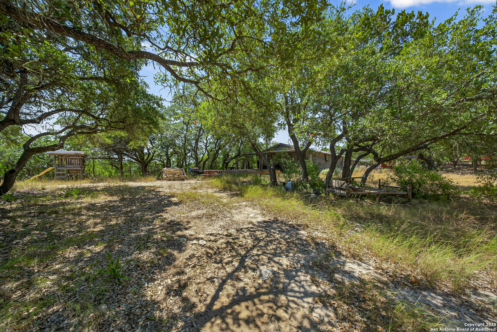 main property photo 24