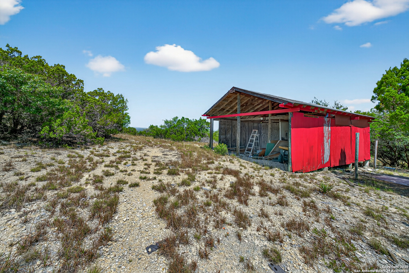 main property photo 26