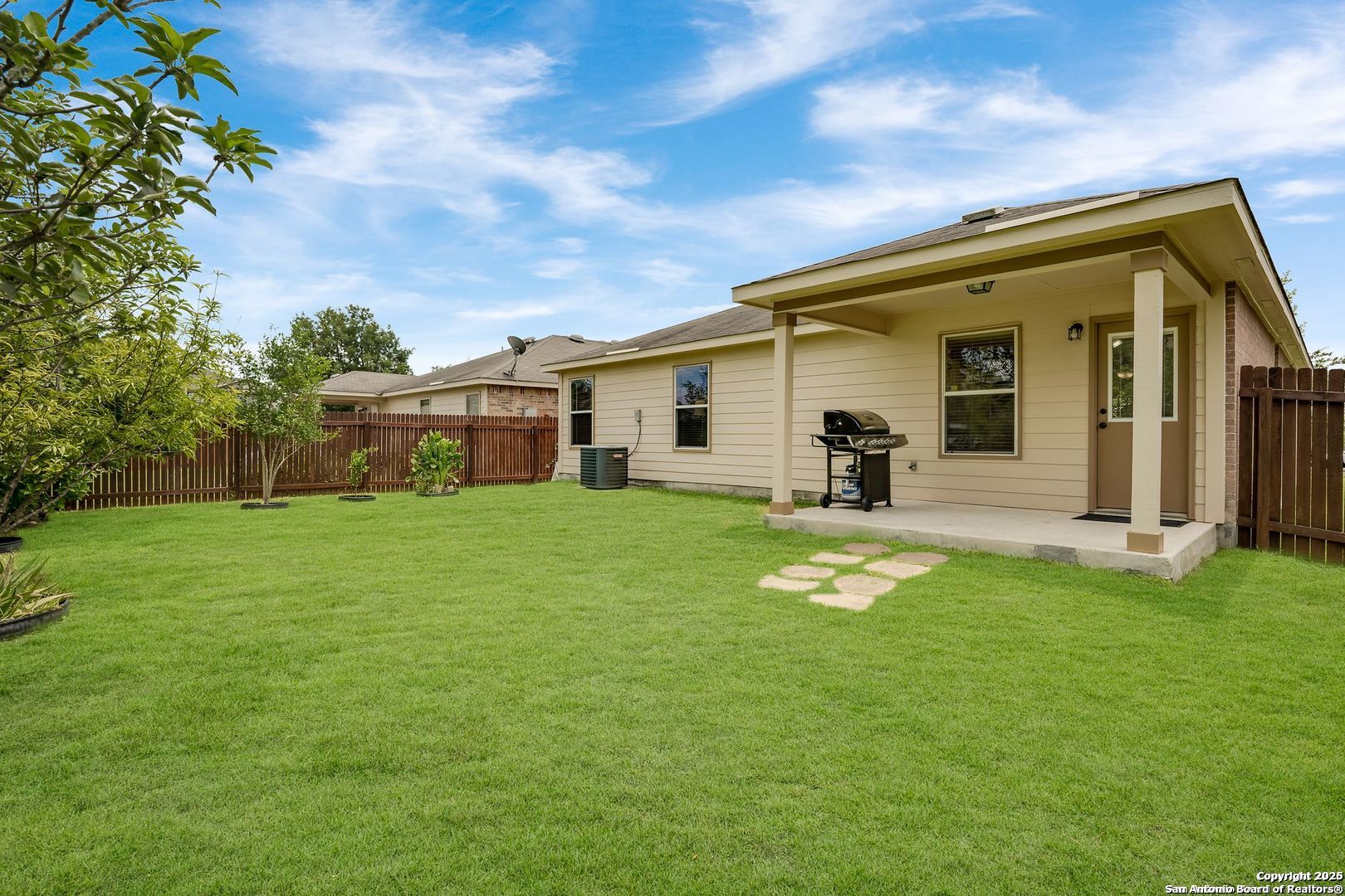 main property photo 22