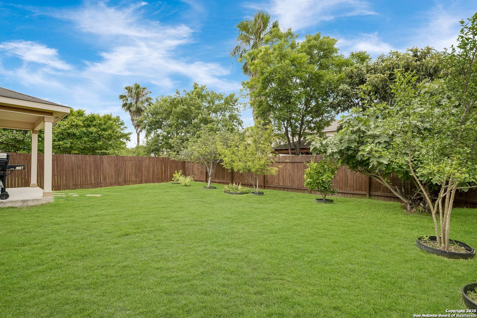 main property photo 23