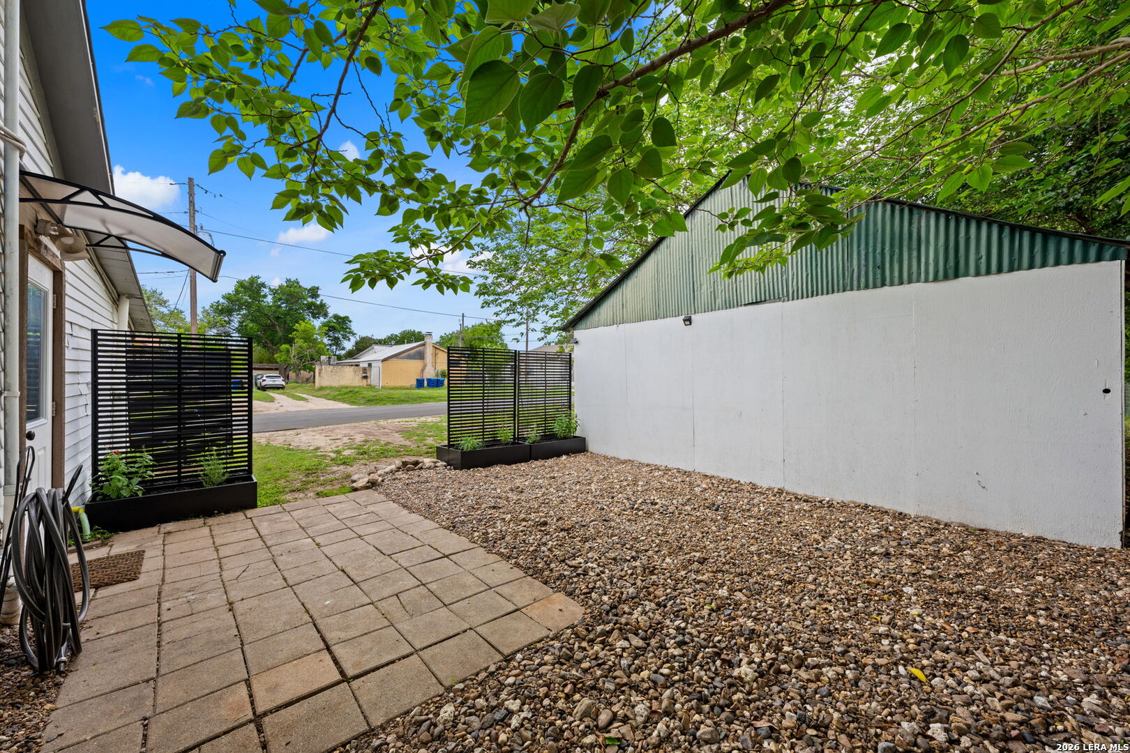 main property photo 13