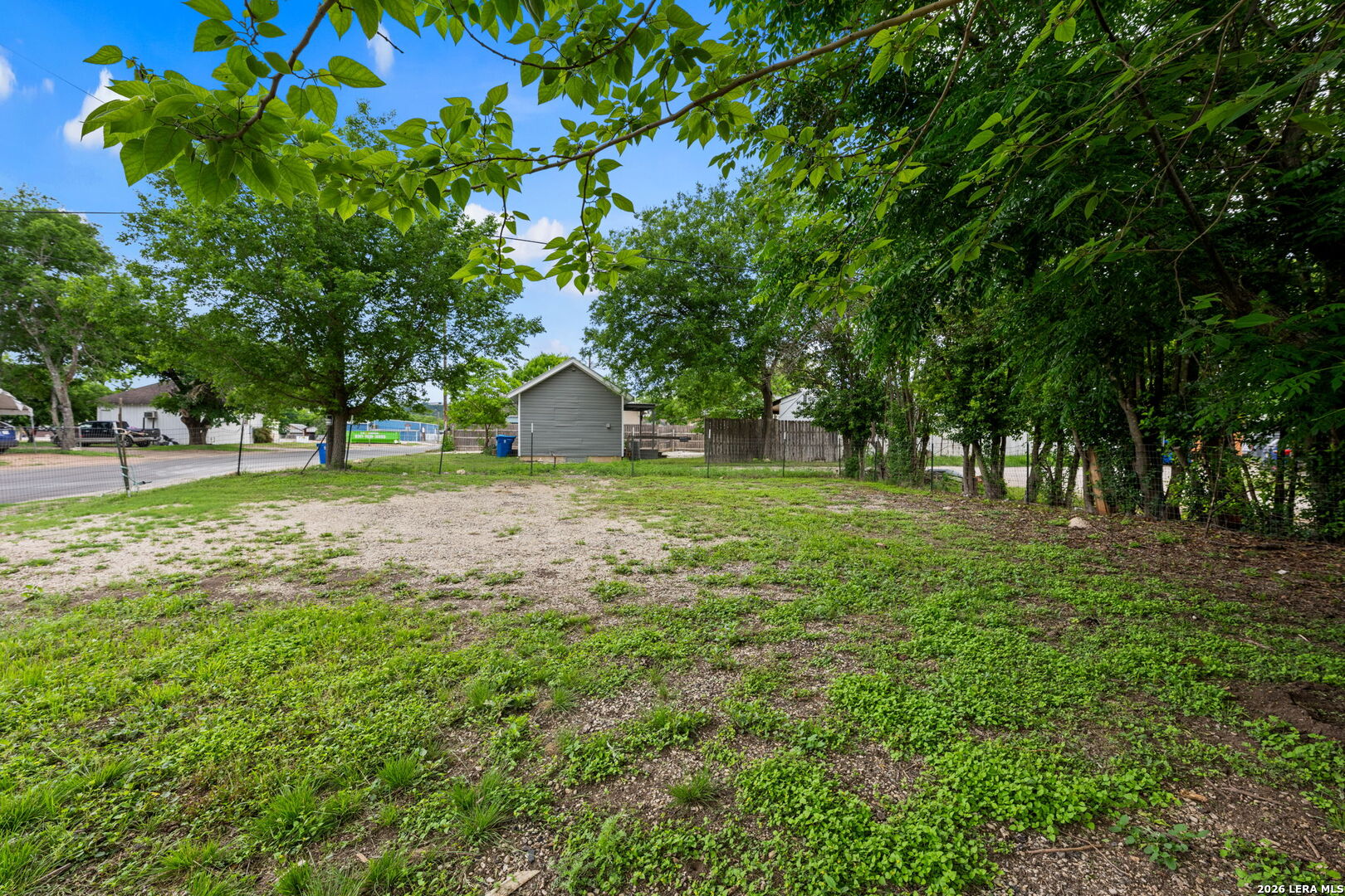 main property photo 16