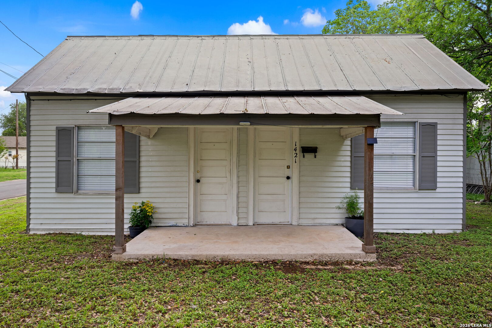 main property photo 22