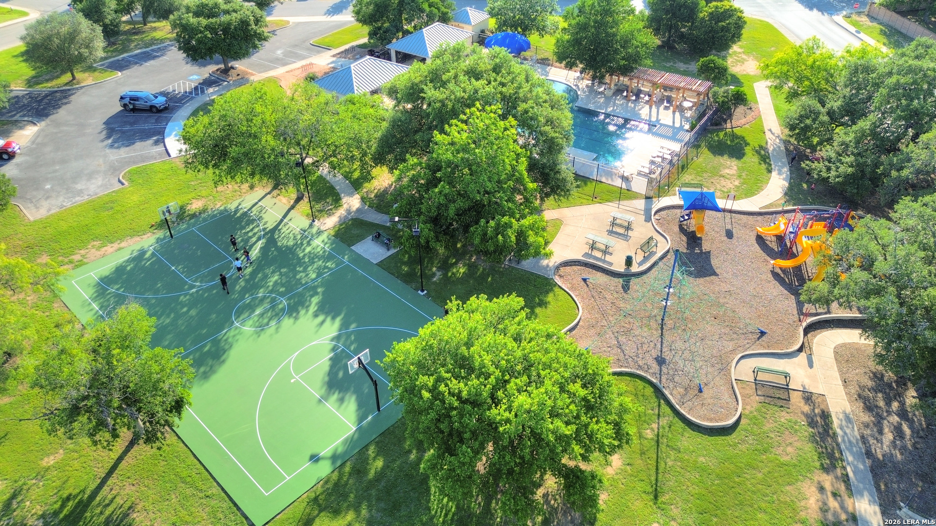 main property photo 34