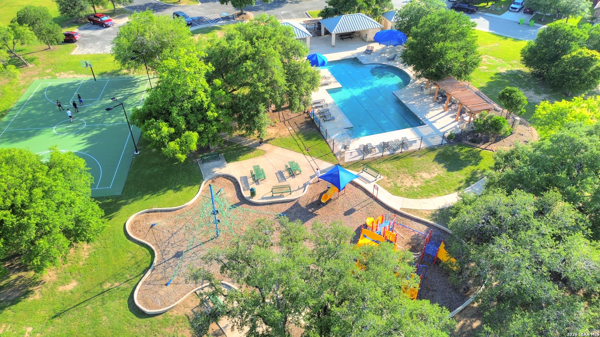 main property photo 35