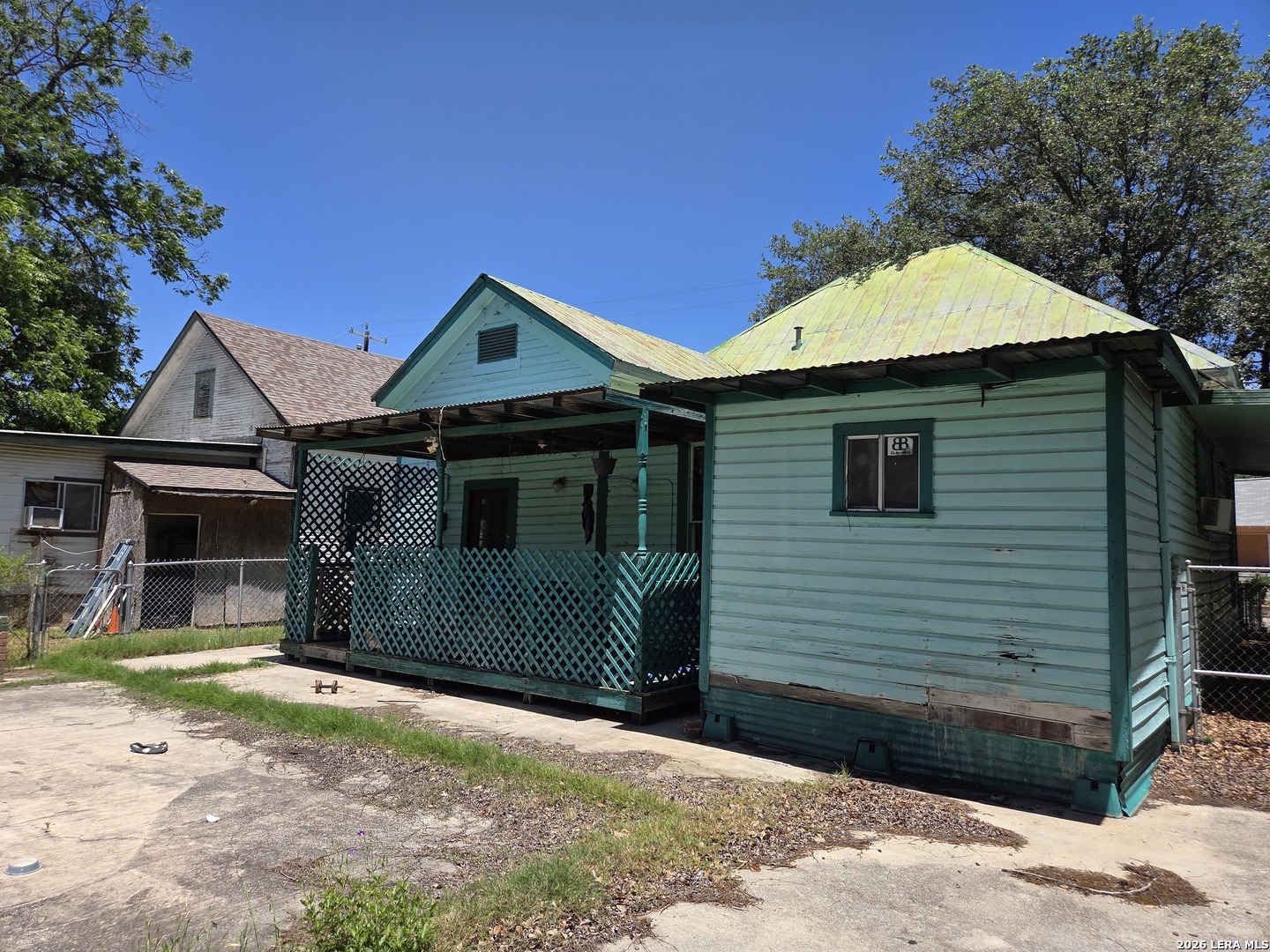 main property photo 3