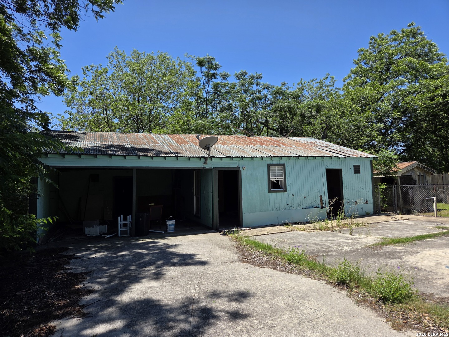 main property photo 5