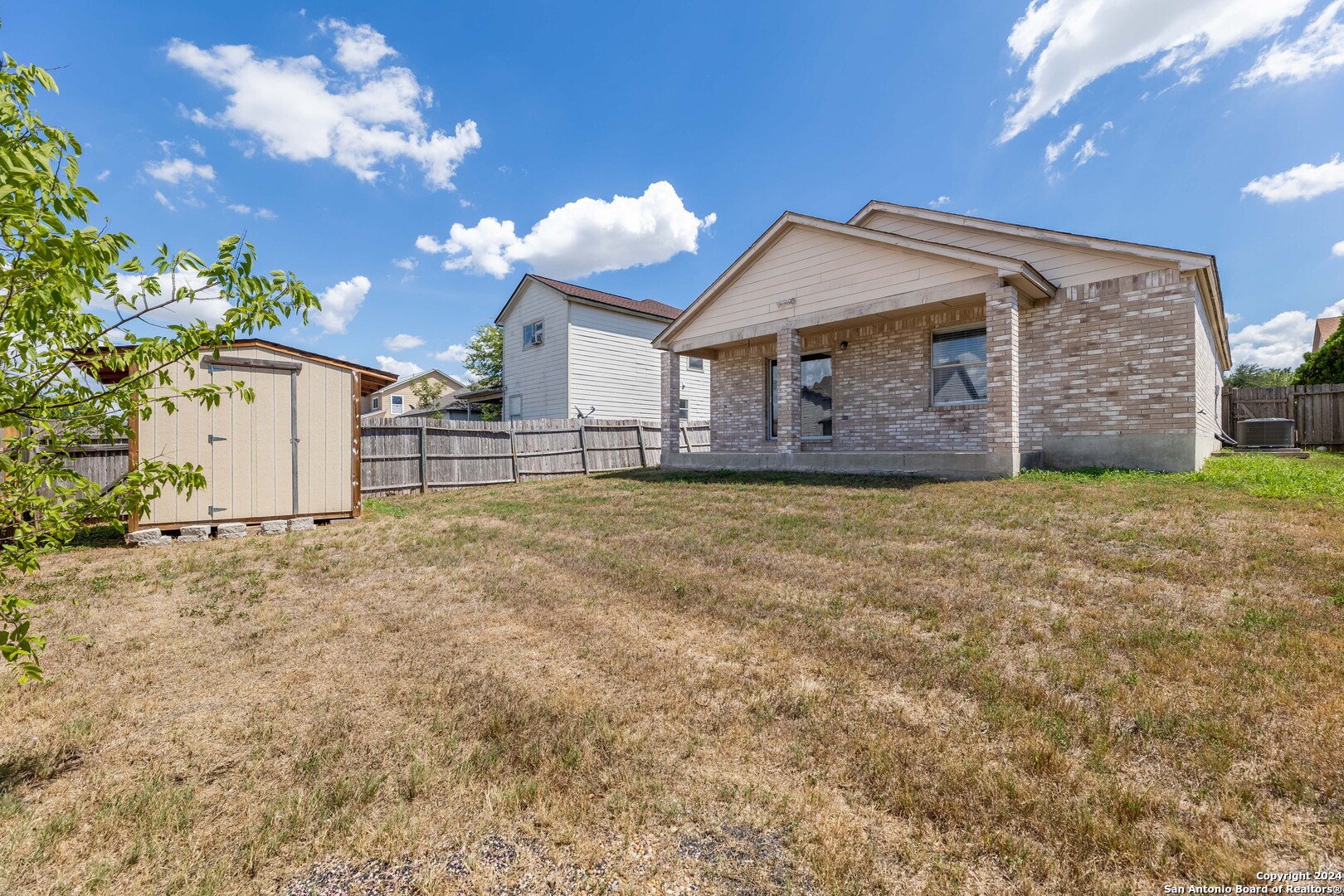 main property photo 22
