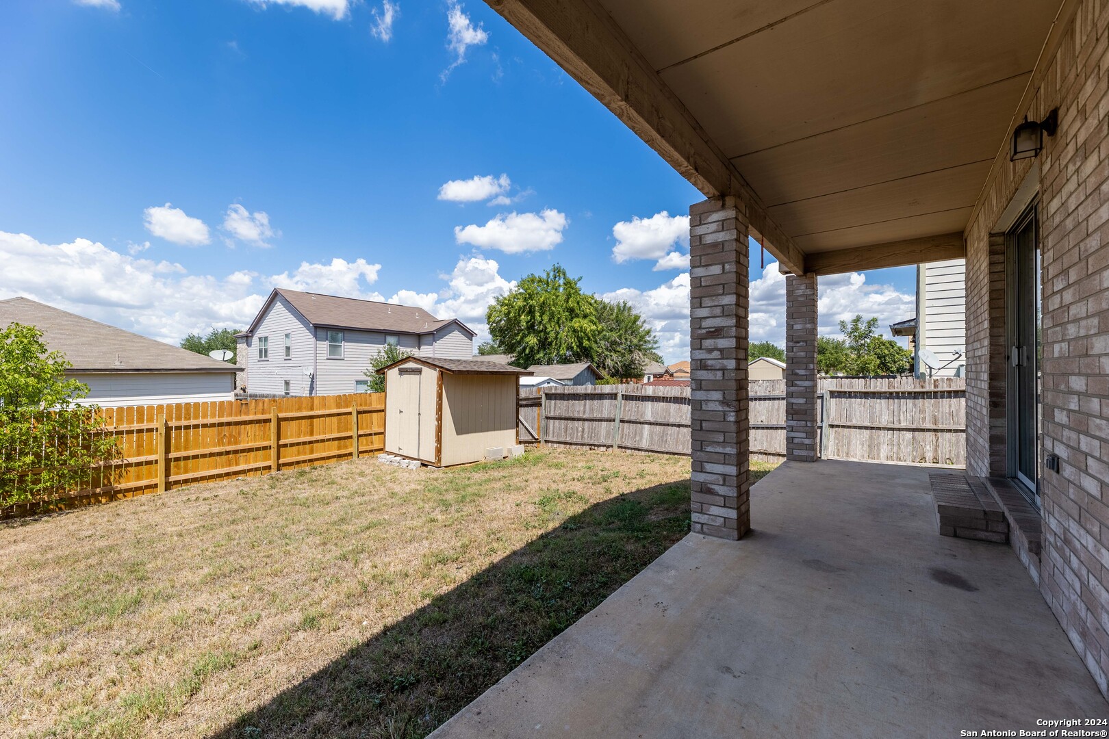 main property photo 23