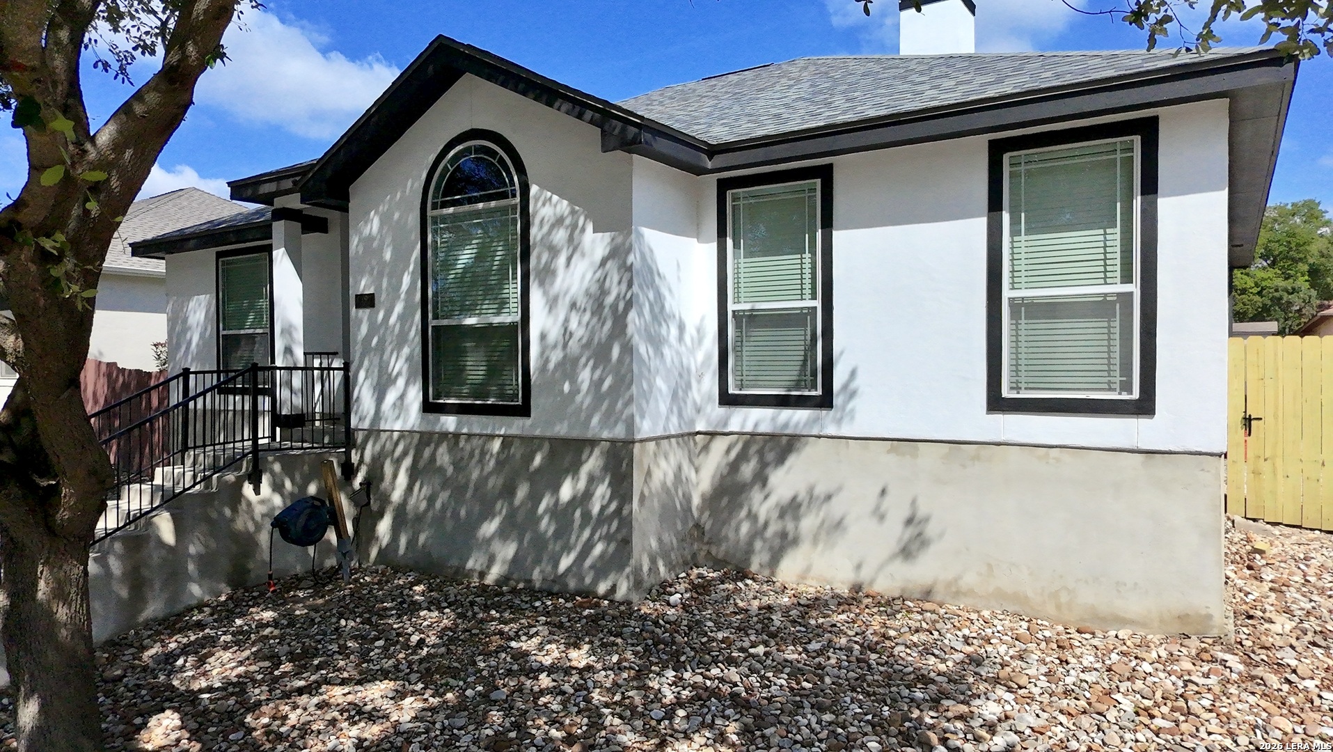 main property photo 37