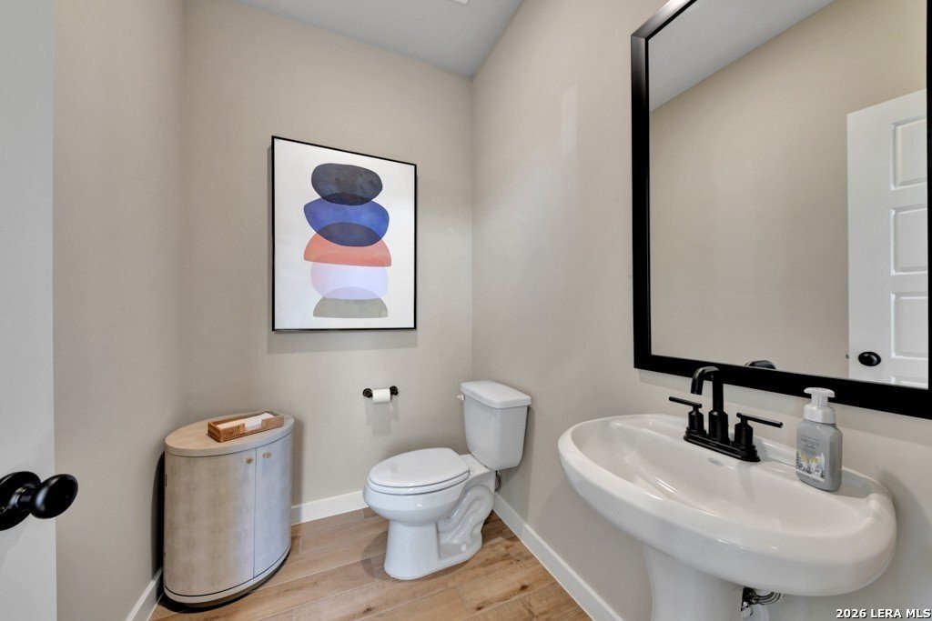 main property photo 11