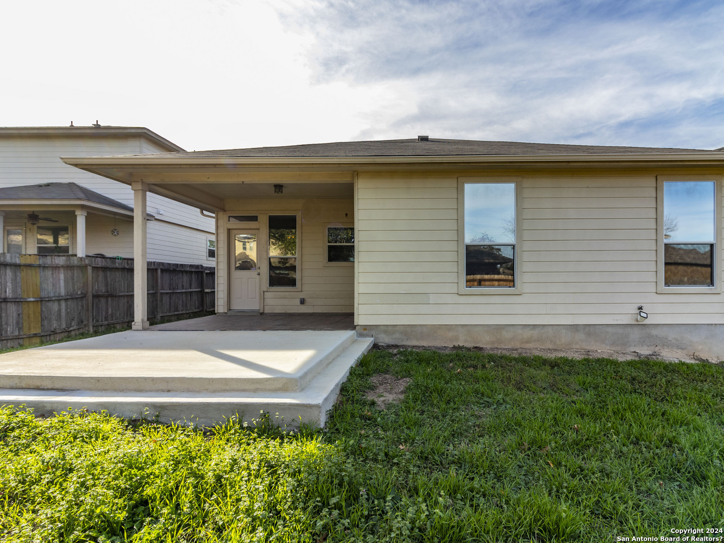 main property photo 17