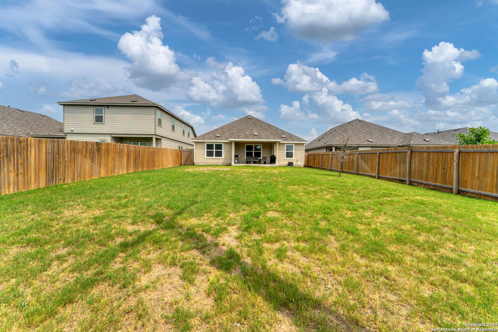 main property photo 26